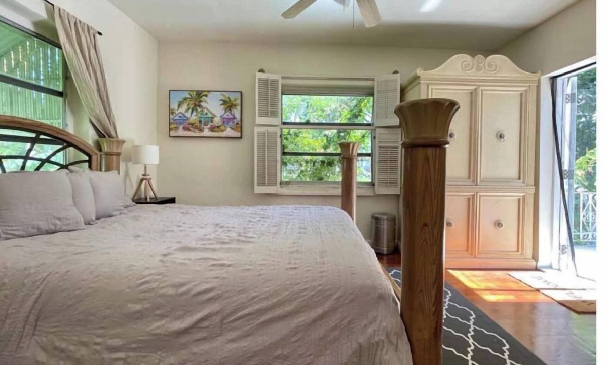 El Portal Apartment | #1 Come Stay at Oasis Studio