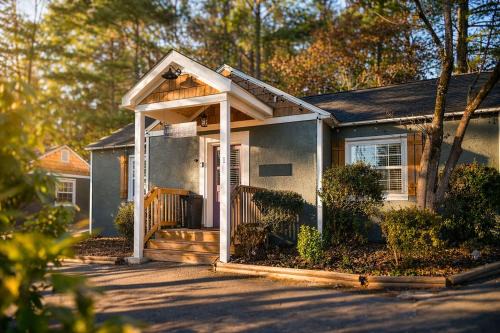 Lookout Mountain Apartment | 1- Lookout Mountain Cottage