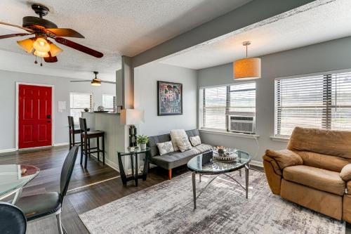 Collegedale House | 1 Mi to SAU & McKee Foods Campus! Condo w/Balcony