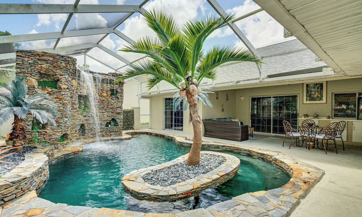 Deep Creek House | 10 Mi to Beach! Punta Gorda Home w/Outdoor Oasis
