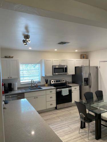 Sailboat Bend Apartment | 107 m² Apartment ∙ 3 bedrooms ∙ 7 guests