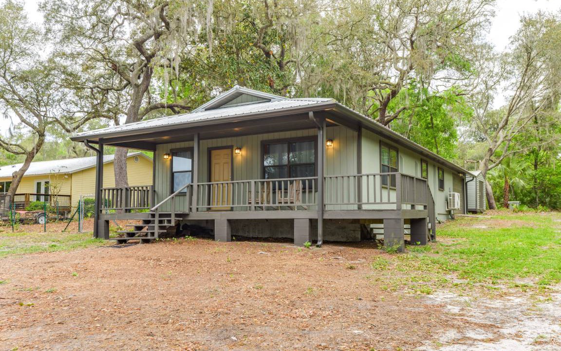 Keystone Heights Cottage | 108 m² Cabin ∙ 2 bedrooms ∙ 4 guests