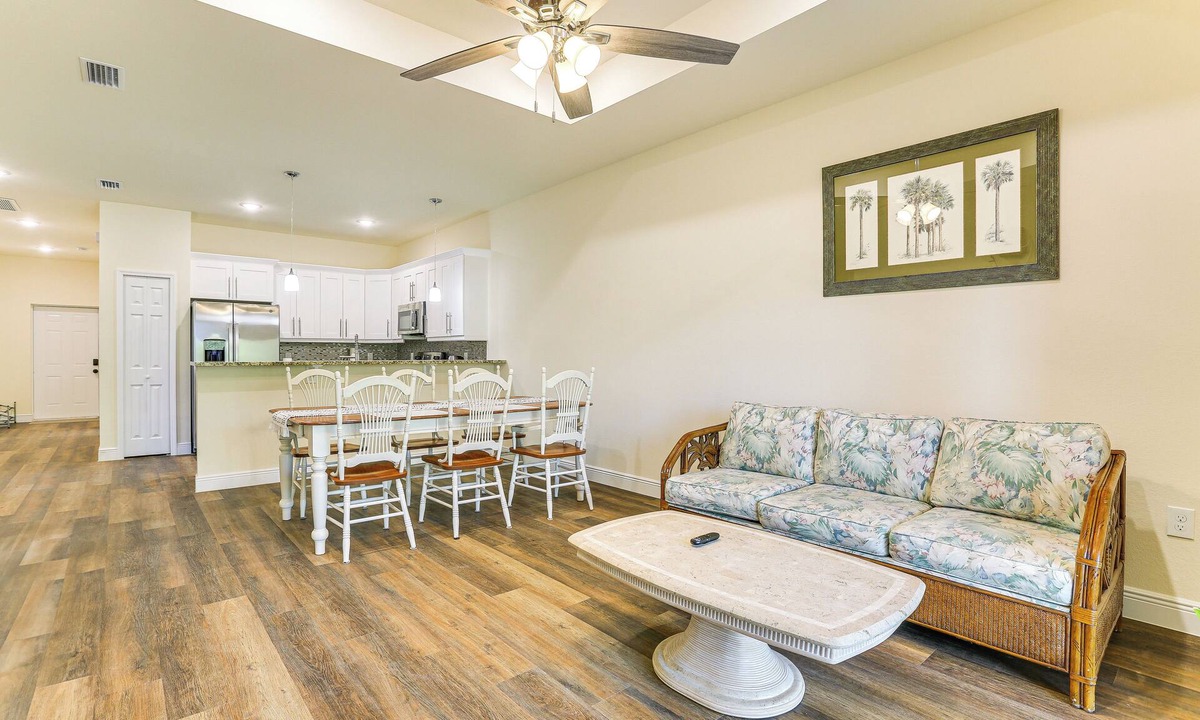 Lehigh Acres House | 11 Mi to Fort Myers River District: Suburban Haven