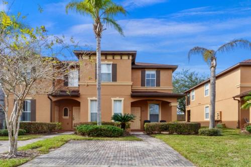 Regal Palms House | 1104 Calabria Avenue Townhome #221485 Townhouse