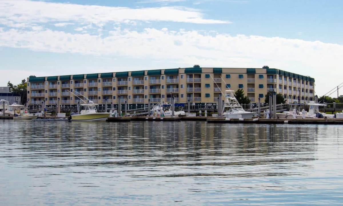 Edisto Island Villa | 111 Bay Creek Villa | 1st Floor Villa | Panoramic Creek, River & Marina Views | Communal Pool
