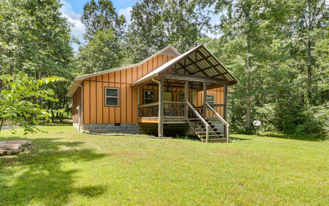 Fort Payne House | 111 m² House ∙ 2 bedrooms ∙ 4 guests