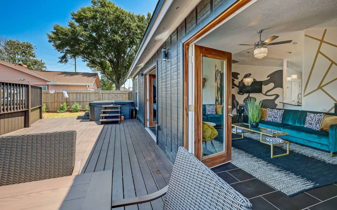 Westside House | 125 m² House ∙ 3 bedrooms ∙ 9 guests
