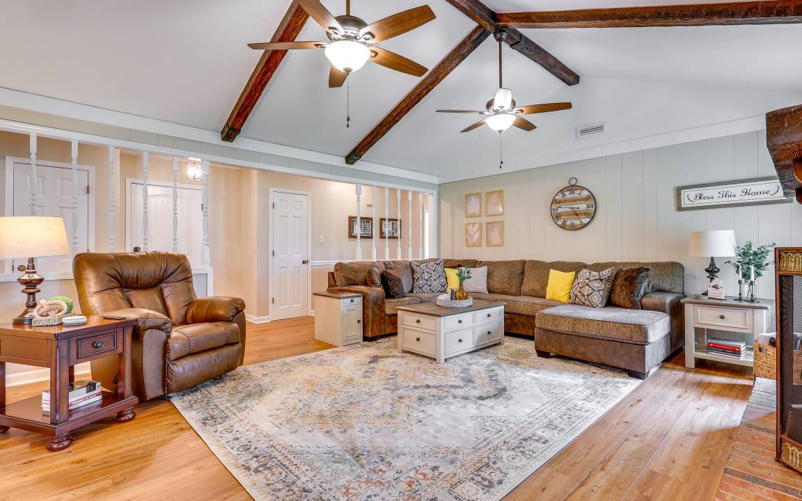 Decatur House | 148 m² House ∙ 3 bedrooms ∙ 6 guests