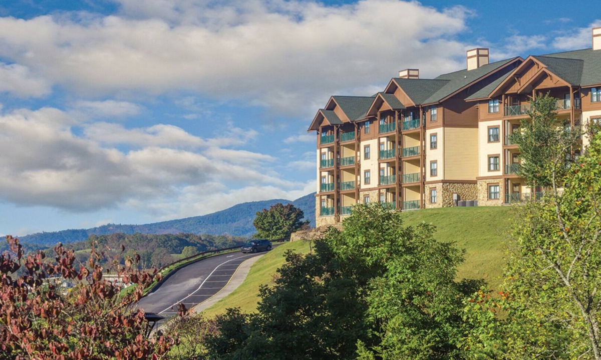 Sevierville Condo | 1BD/Sevierville - Smoky Mountains Resort w/pools!