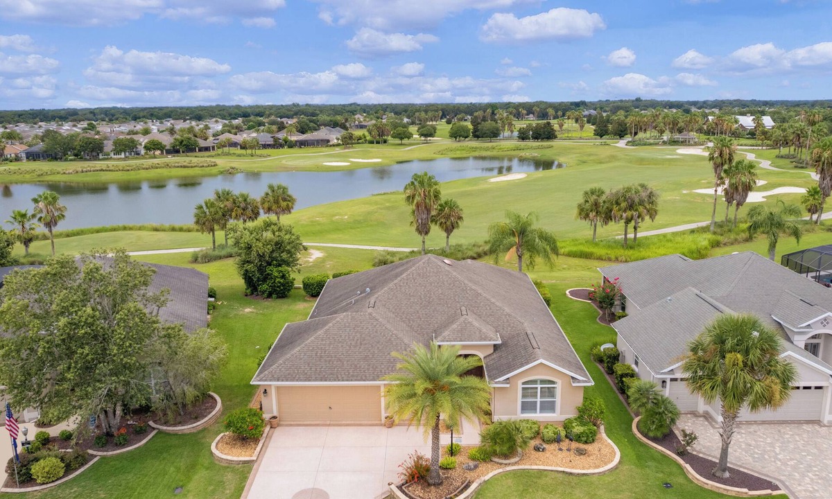 Buttonwood House | 2,000 square feet on golf course with view of large pond, centrally located.