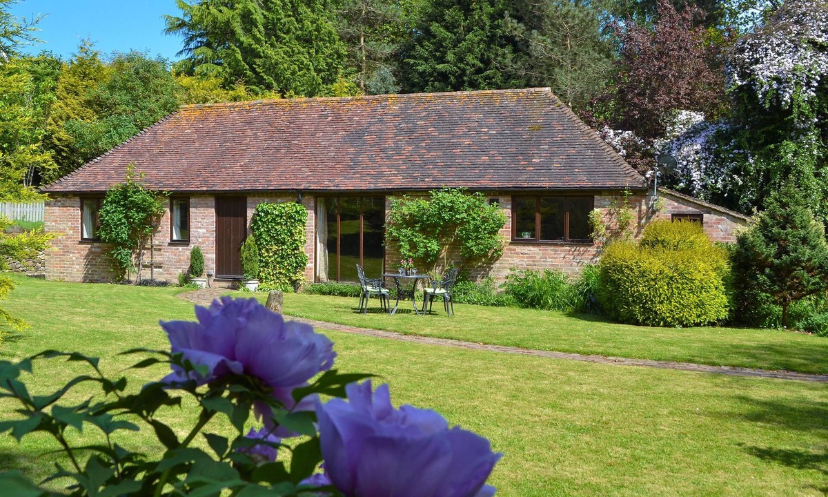 Ewhurst Green Cottage | 2 bedroom accommodation in Ewhurst Green, near Bodiam