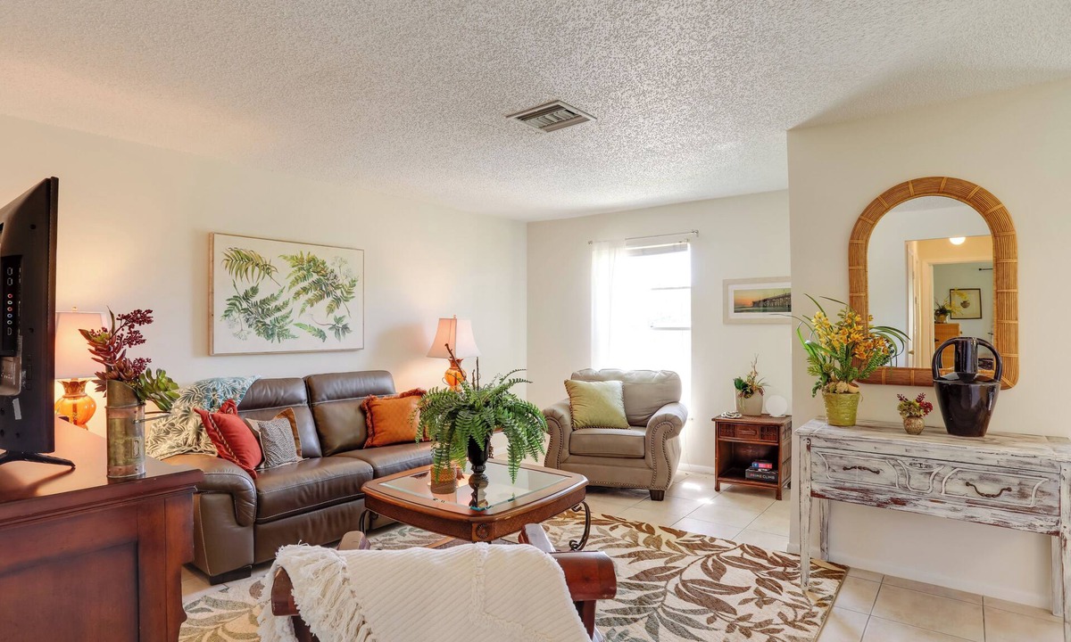 Hobe Sound House | 2 Mi to Hobe Sound Beach: Townhome w/Lanai