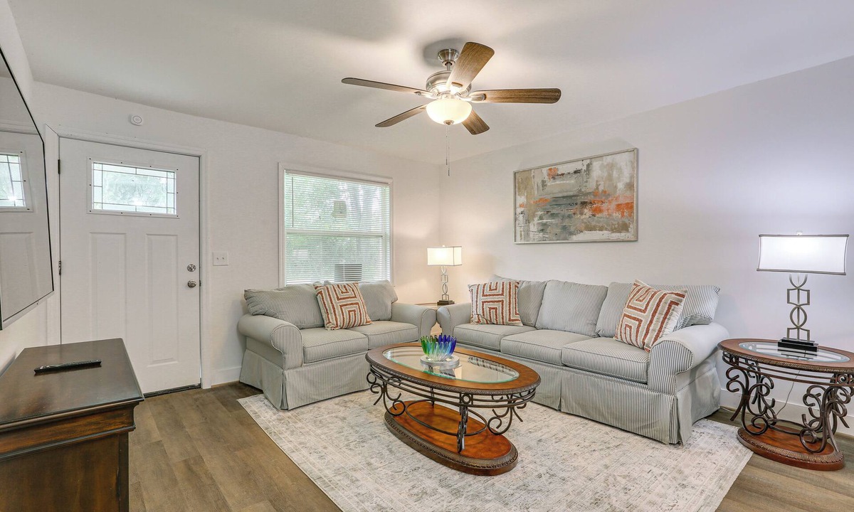 Dunbar House | 2 Mi to River District! Fort Myers Retreat w/Yard