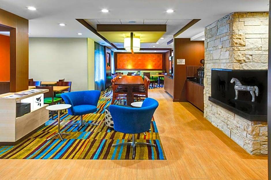 Suwanee Hotel | 2-Star Hotel ∙ Fairfield Inn and Suites by Marriott Atlanta Suwanee