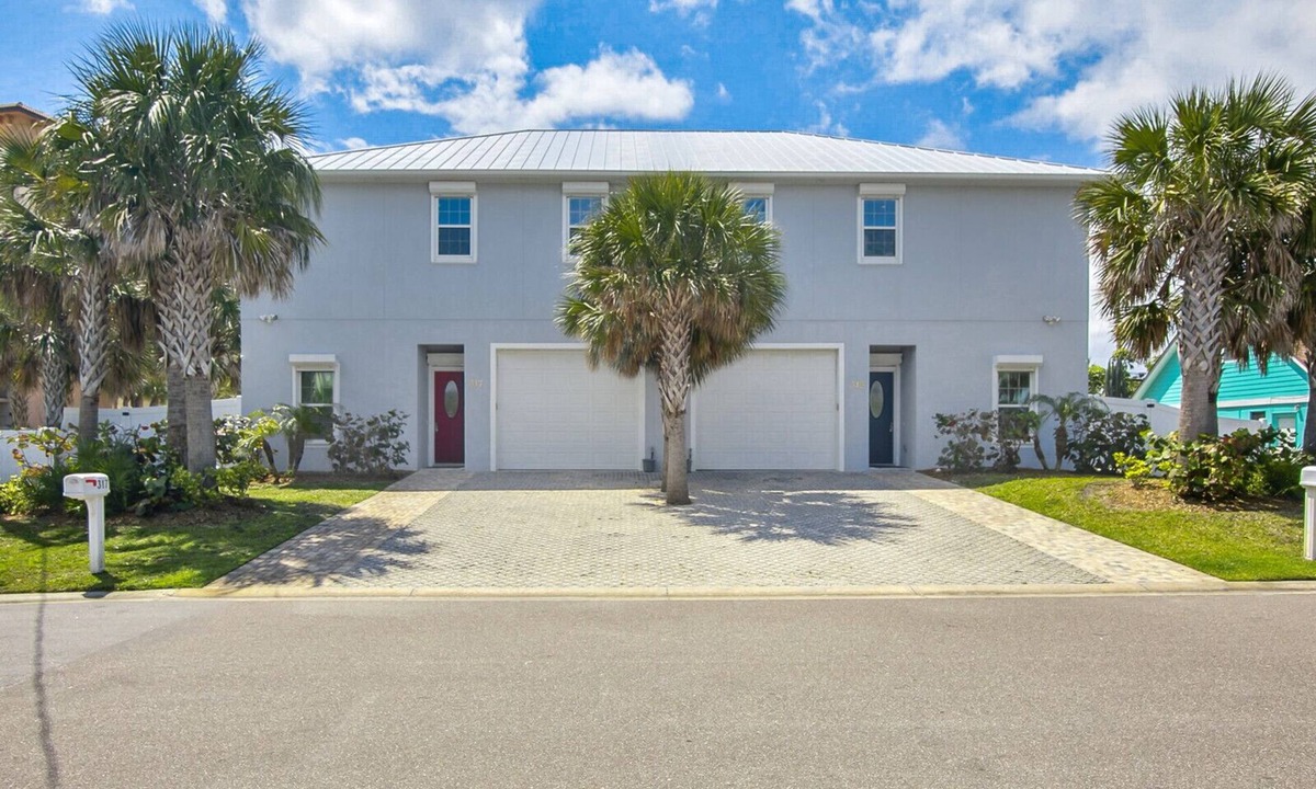 Winslow Reserve House | 200 Yards to Cocoa Beach! Sleeps 8 adults, 3 kids, Private Heated Pool
