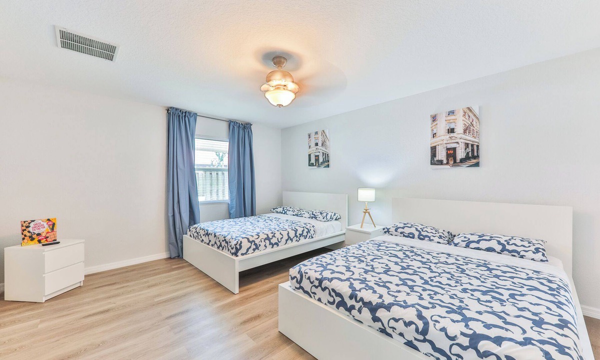 River Oaks House | 2310 2