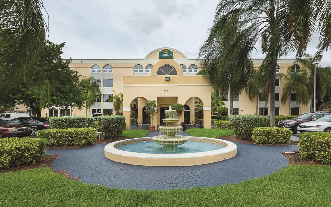 Miami Lakes Hotel | 284 m² Hotel ∙ 127 guests