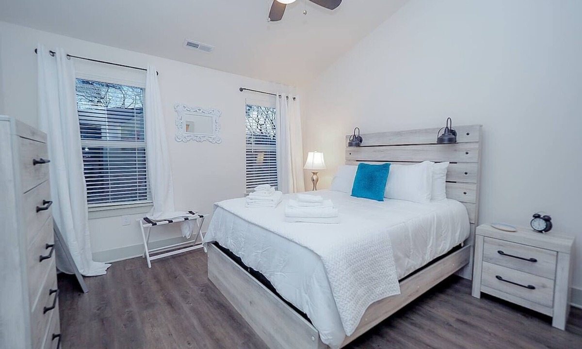 South Nashville Villa | *2bd/2.5bth | Near Downtown| Soccer Stadium* #D