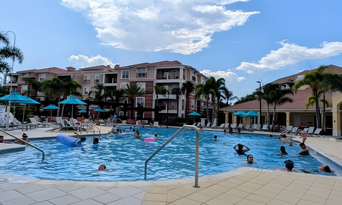 Florida Central Atlantic Coast Apartment | 2BR Condo l Convention Center l 6min Epic