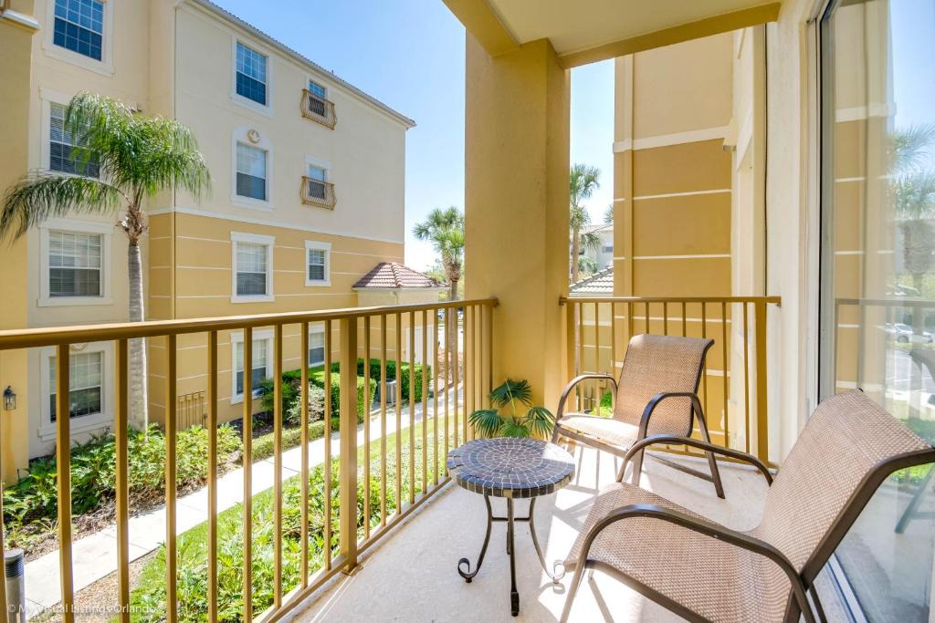 Florida Central Atlantic Coast Apartment | 2nd Floor Vista Cay Condo w Private Balcony