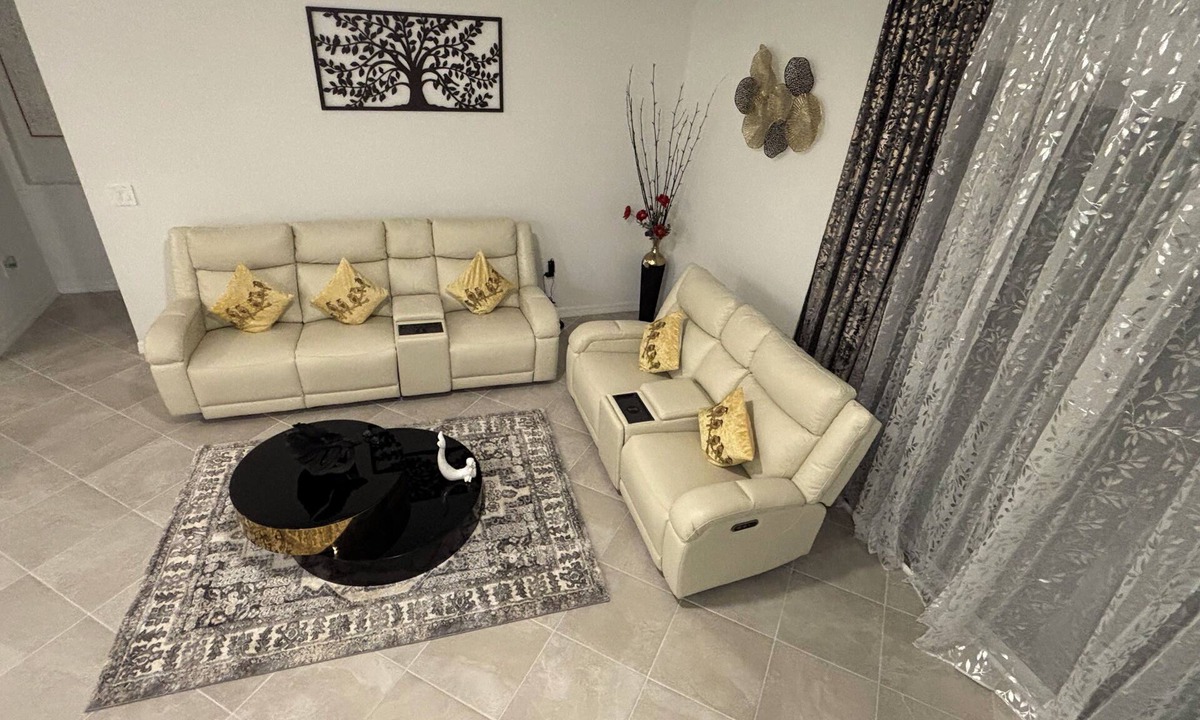 Venice Resort | 3-bedroom resort in charming Venice in Golf club community