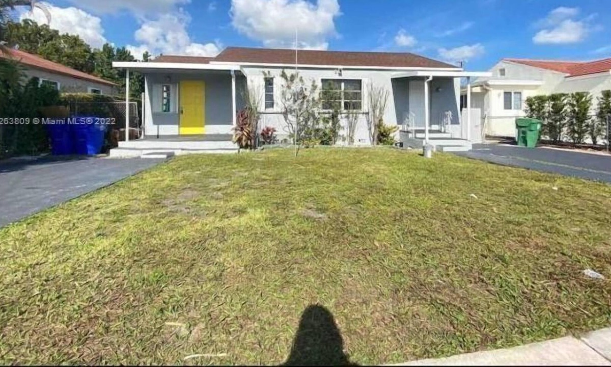 West Little Havana Apartment | 3 Bedroom Single family 443237 by Houzlet