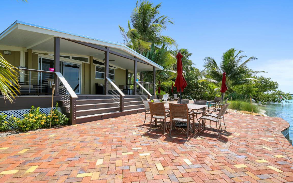 Bay Point House | 302 m² House ∙ 5 bedrooms ∙ 18 guests