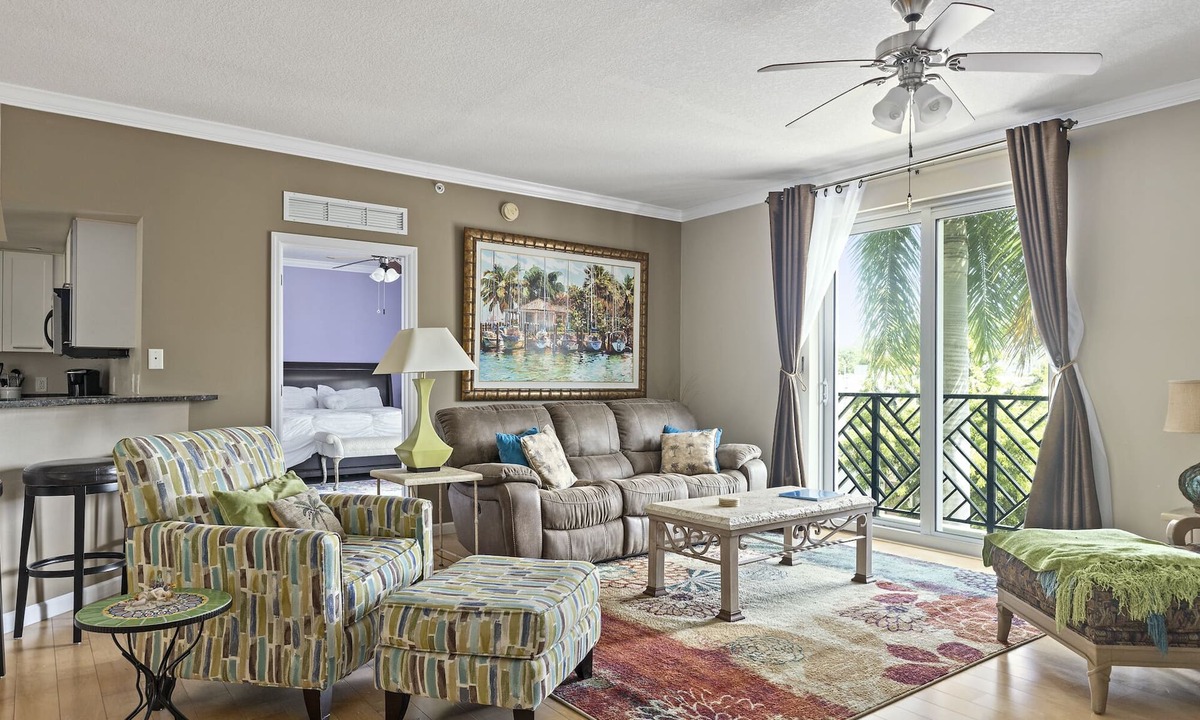 Pineapple Grove Arts District Condo | 3bed/2ba DNTWN DELRAY BEACH, WALK TO BEACH, FOOD & SHOPS!