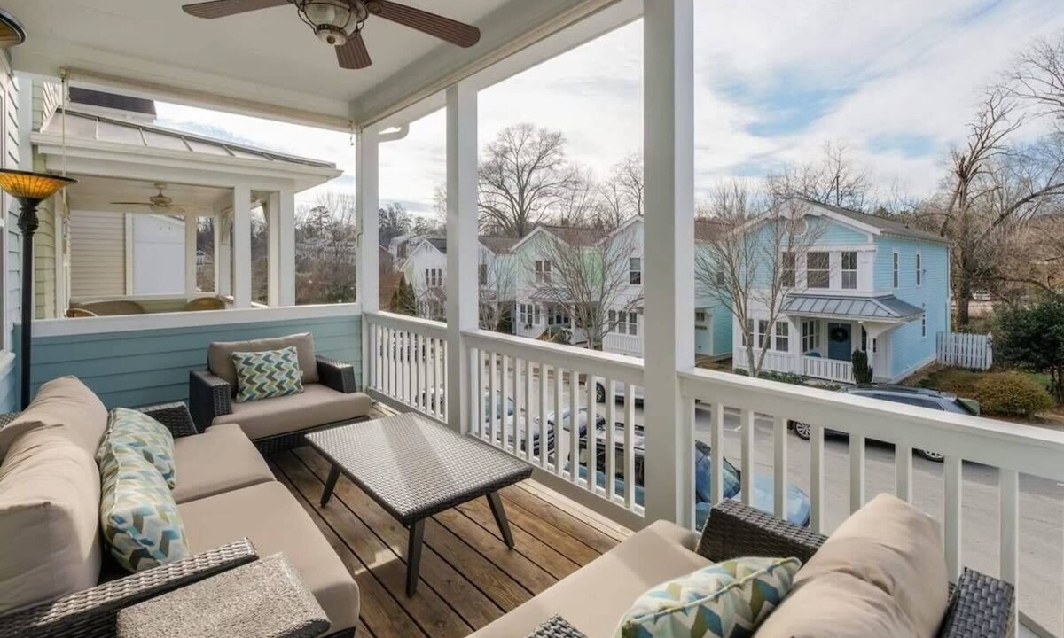 Davidson House | 3BR Suites Zen Retreats - Steps to downtown