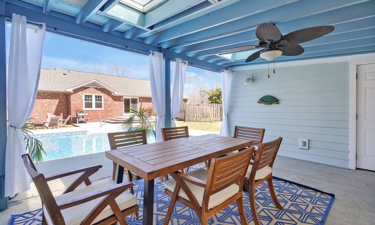 Wilmington House | 4-Bedroom Haven with large Saltwater Pool - Your Ultimate Escape Awaits!