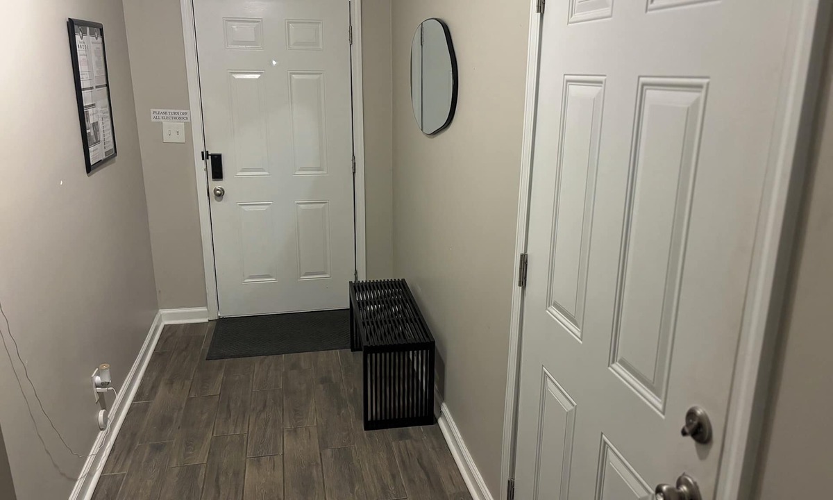 Forest Park House | 4-bedroom house With Home Theater - Hot Tub