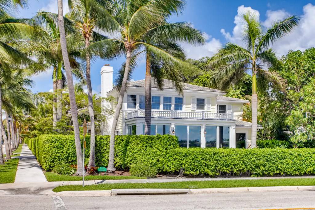 Sunshine Park House | 465 m² House ∙ 4 bedrooms ∙ 8 guests