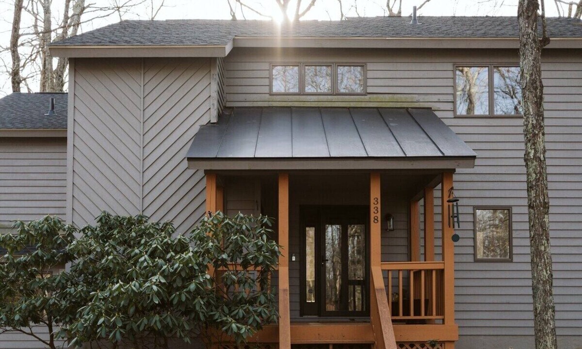 Nellysford Cabin | 4BD Modern Cabin | Patio, Game Loft, Golf Course