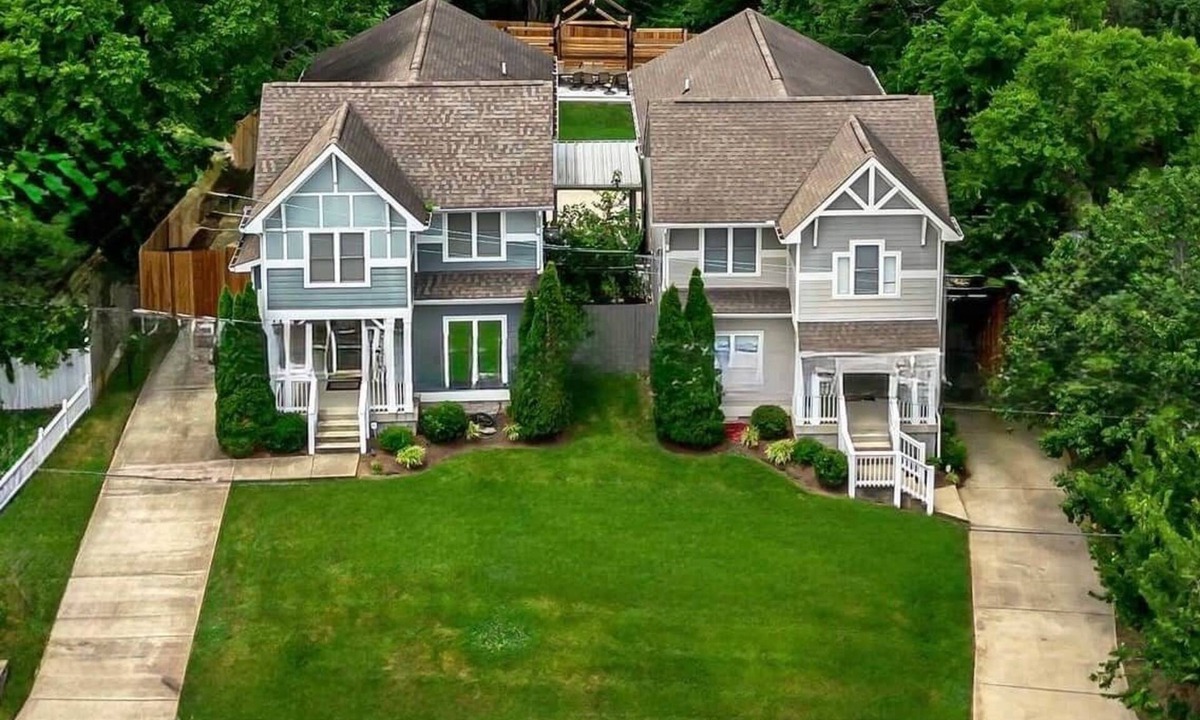 Talbot's Corner House | 4BR/3BA Modern House w/Dntn View, Fire Pit, HotTub