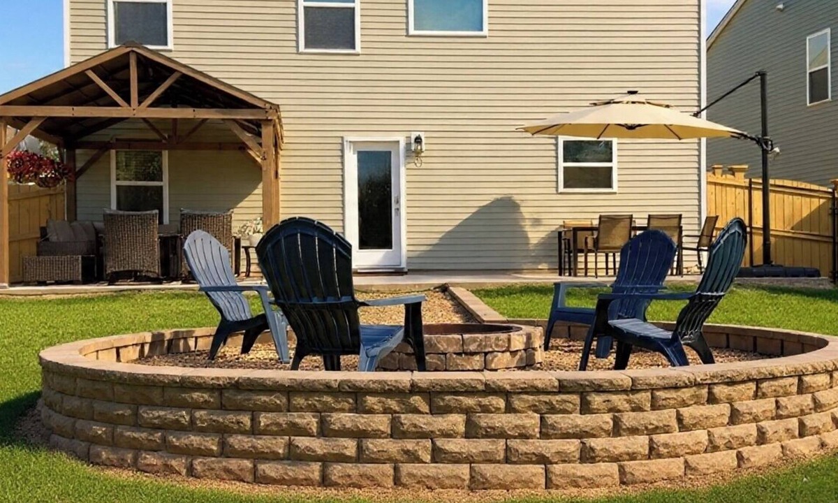 Lexington House | 4BR Lexington Home - Pool, Fishing Pond, Firepit. Stylish and Cozy Home