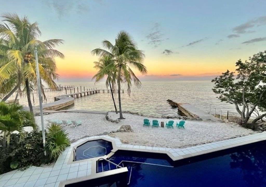 Tavernier House | 640 m² House ∙ 5 bedrooms ∙ 14 guests