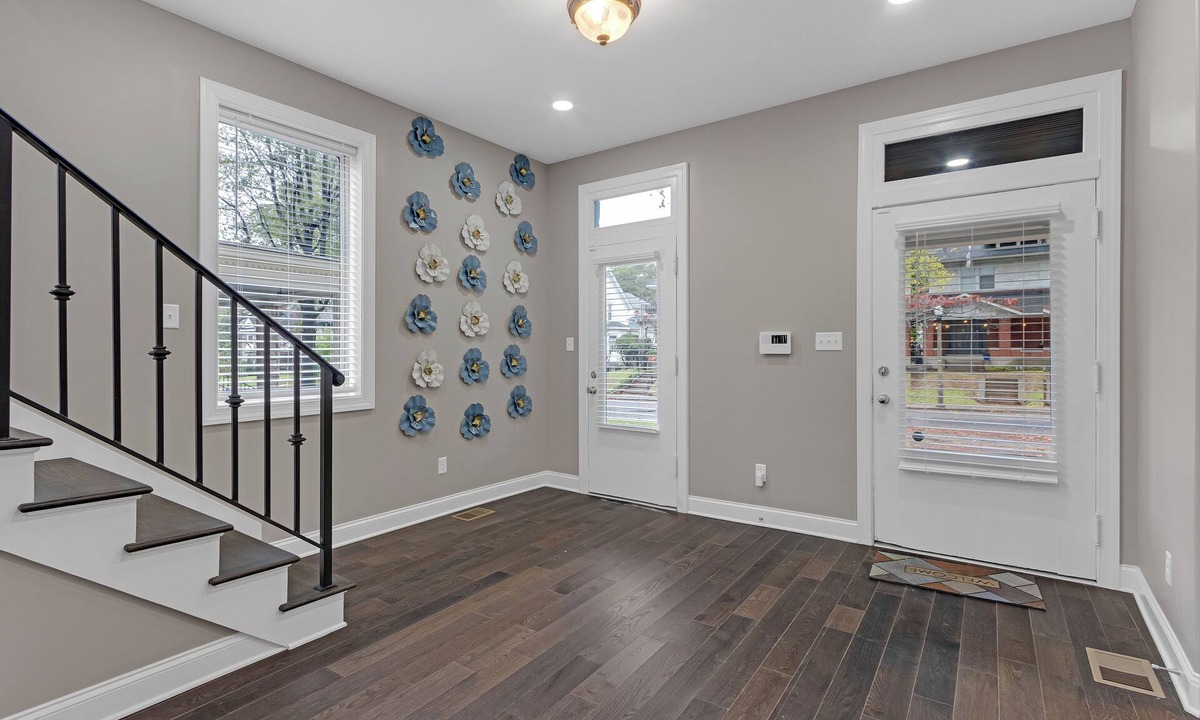 Central Gardens House | " 6BR/4.5BA Retreat in Midtown! Perfect for Groups, Comfort & Prime Location"