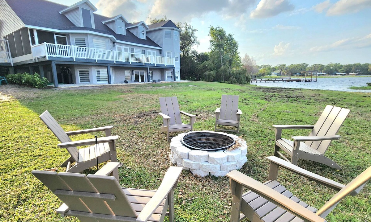 Sebring House | 9 Bed/Sleeps 25 Waterfront Home on Lake Josephine