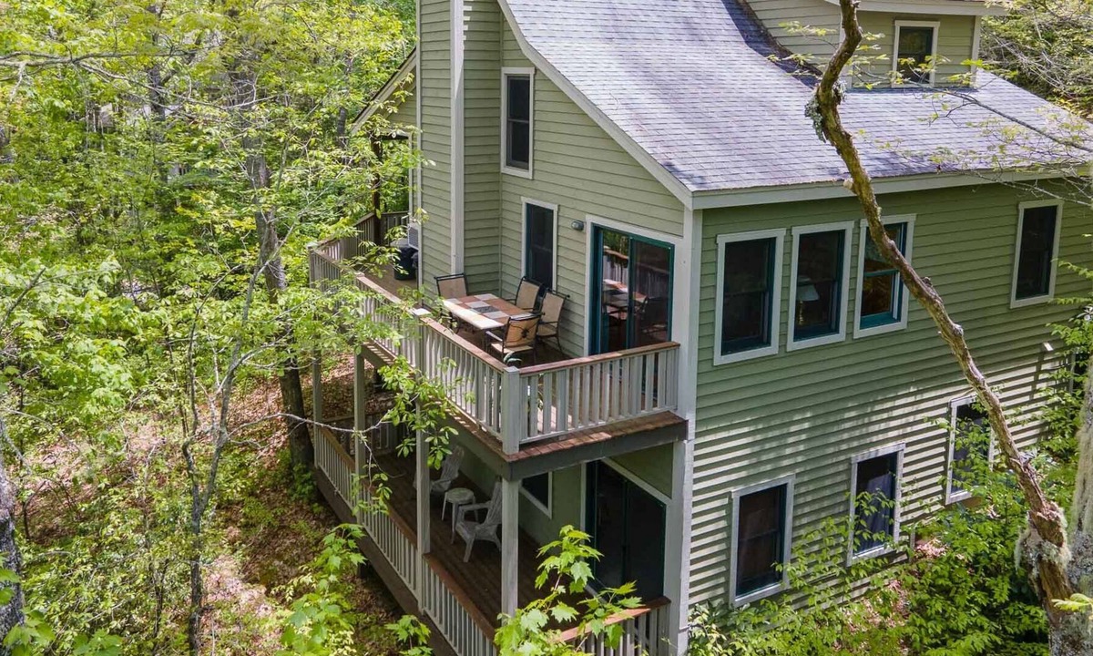 Glenville Cabin | A Bear Escape - A Gorgeous Mountain Home Located Minutes from the Lake!