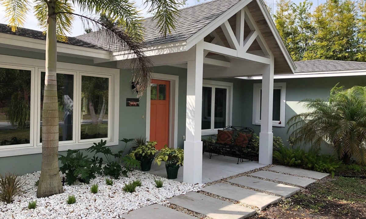 Indian Beach Sapphire Shores House | A Newly renovated home in desirable Indian Beach Sapphire Shores neighborhood