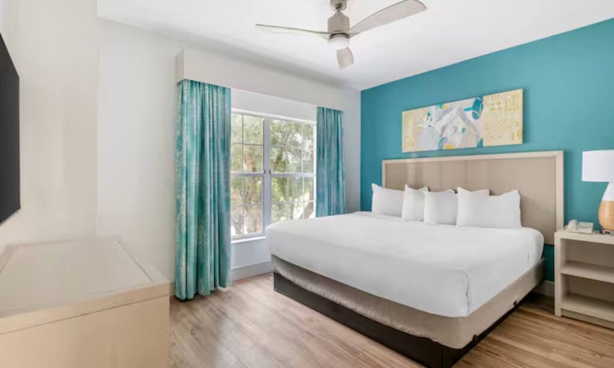 West Kissimmee Hotel | A Stay That Exceeds Expectations Every Time! Outdoor Pool, Unit with Kitchen!