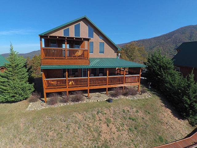 Gatlinburg - Pigeon Forge Cabin | Above Awe