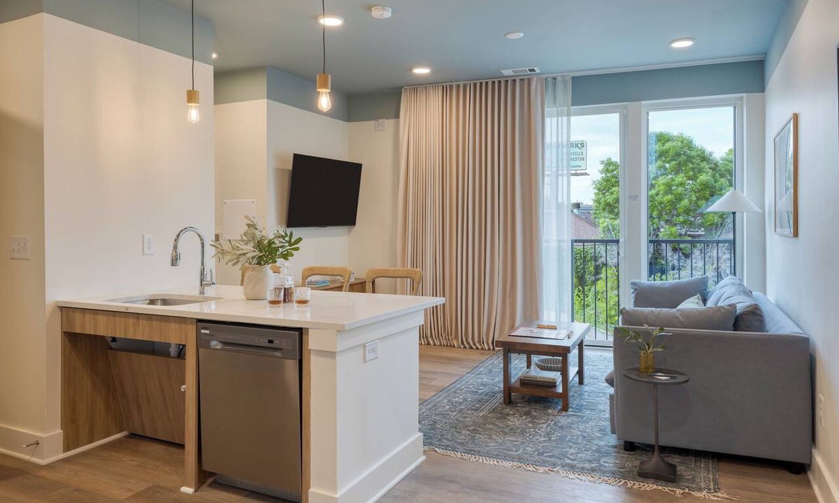 12 South Condo | Accessible 1BR + Full Kitchen + Rooftop Access | Heart of 12 South | Gilmore