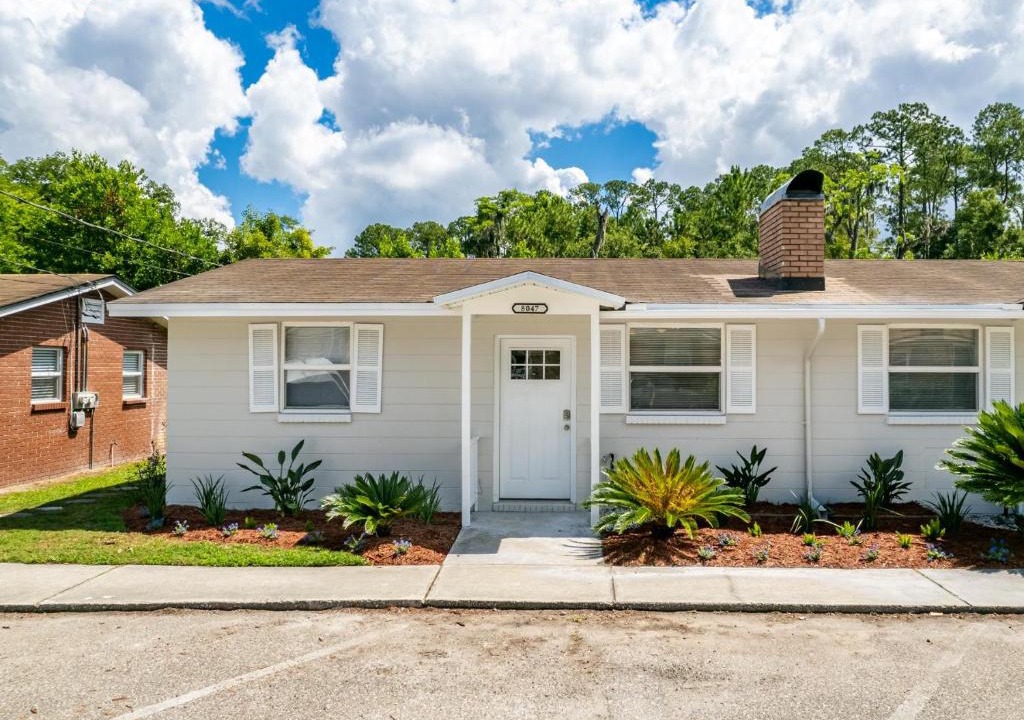 Southside House | Adorable 2bed1bath Unit Sleeps 4 Close To Town Center Downtown Beach Mayo Clinic