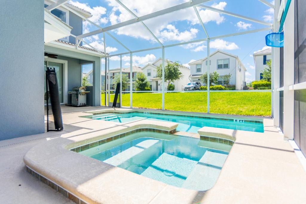 Davenport House | Adorable Vacation Single Home with Private Pool CG1592