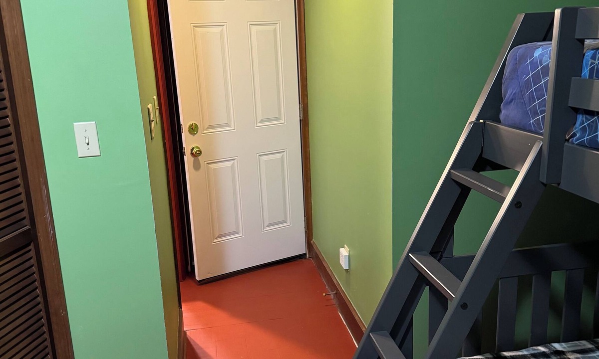 Downtown Myrtle Beach Apartment | Affordable 1-bedroom apartment for 4 Boardwalk Myrtle Beach with free parking
