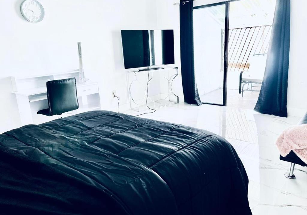 Greater Northdale House | Amazing one bedroom shared home stay