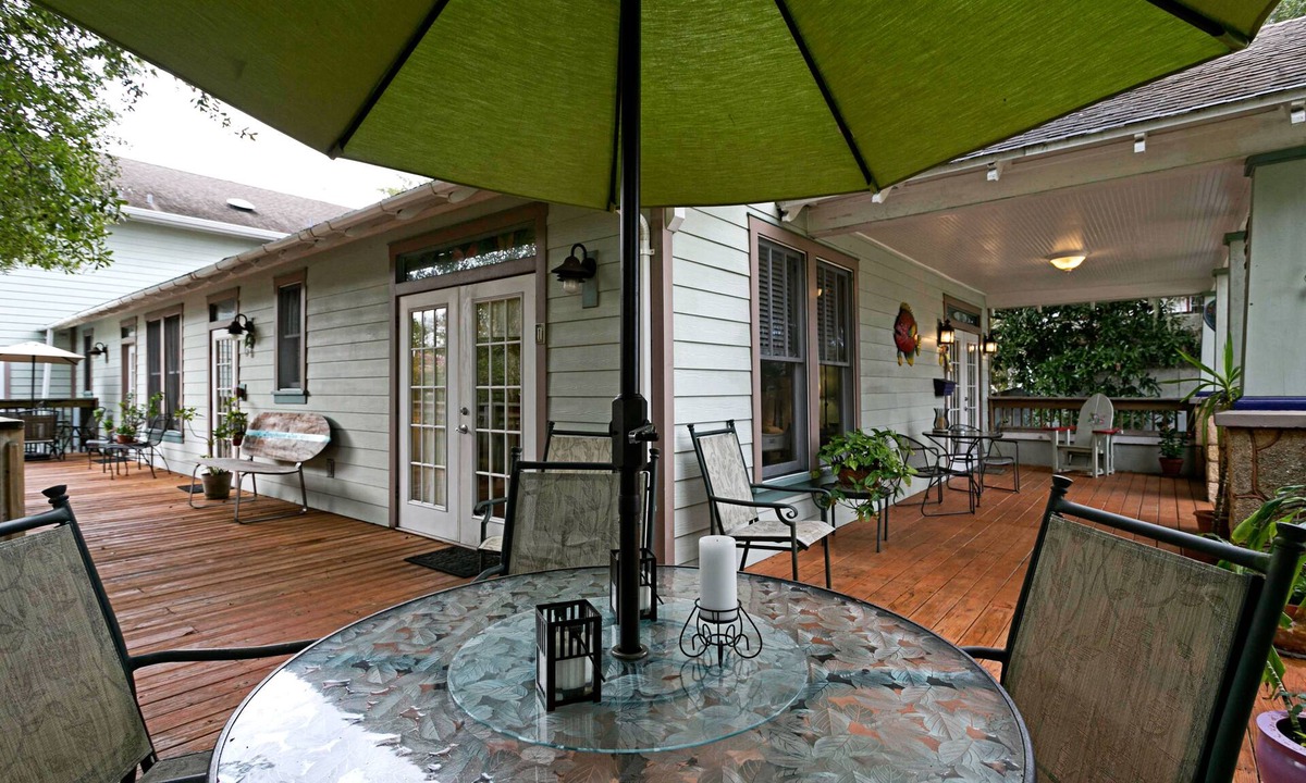 Wallaces New Smyrna Bed & Breakfast | Anchor Inn NSB Bed & Breakfast