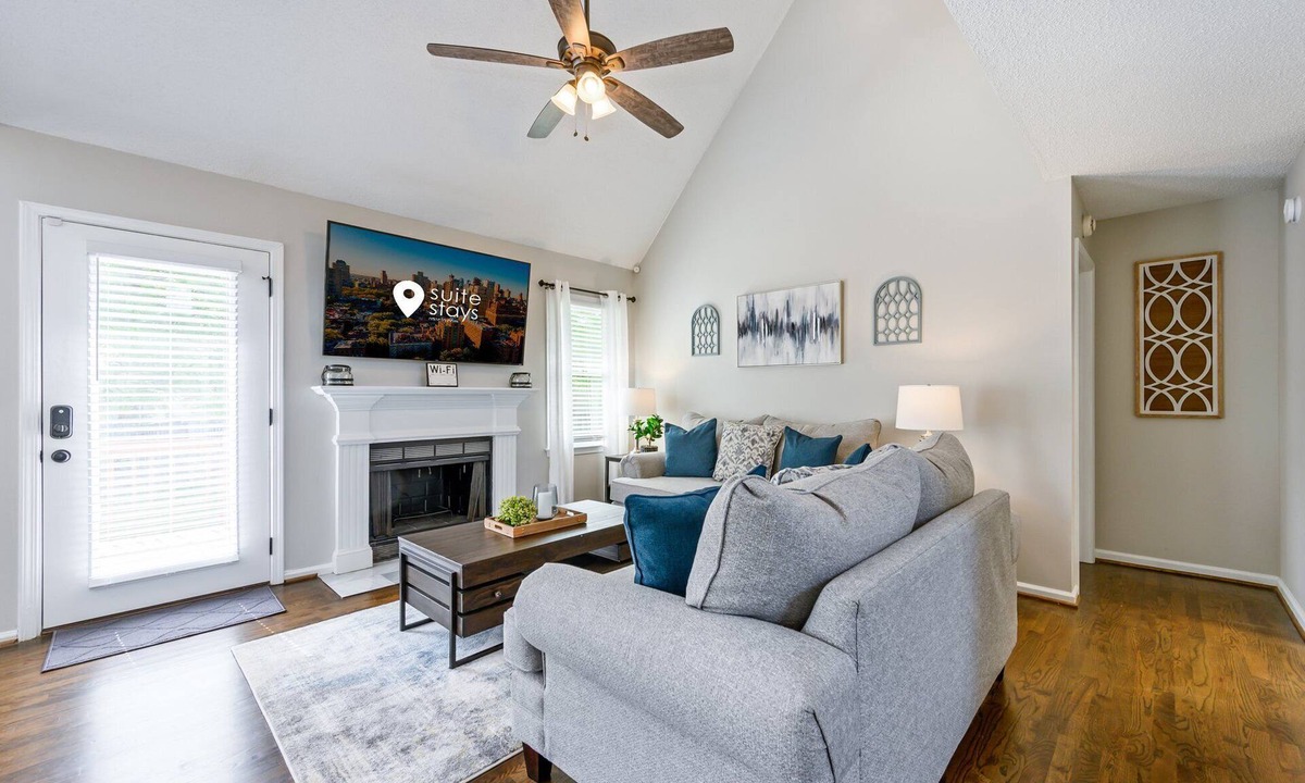 Cartersville House | Animal Friendly 3BR Stylish Escape, Near LakePoint
