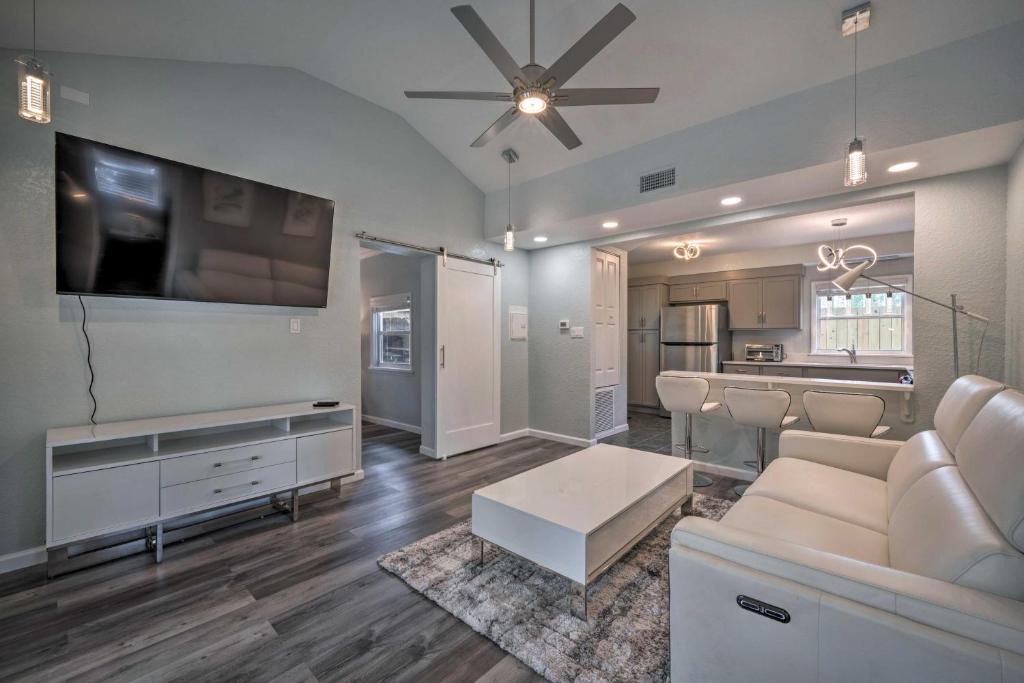 Plymouth House | Apopka Getaway with Yard and Covered Patio